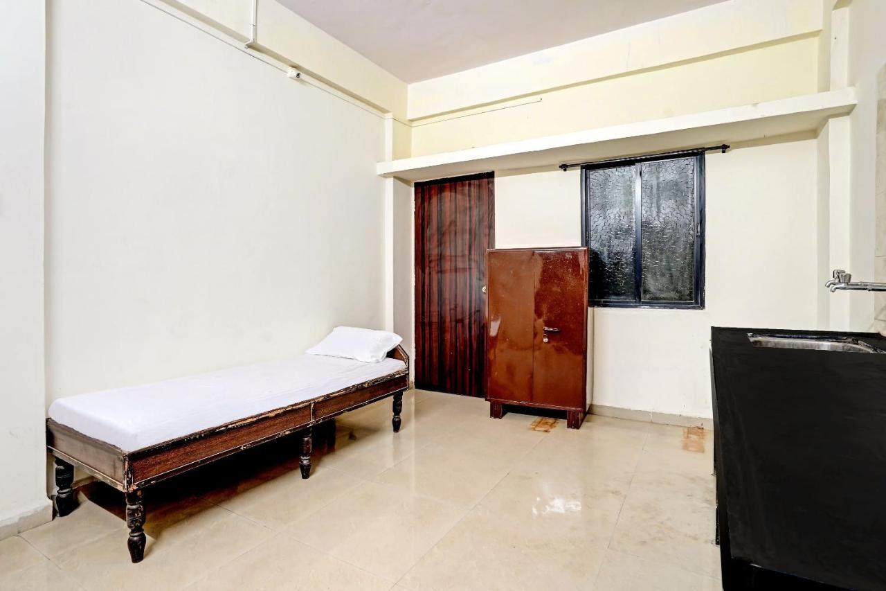 Amba Executive An Apartment Hotel Mundhva Exterior photo