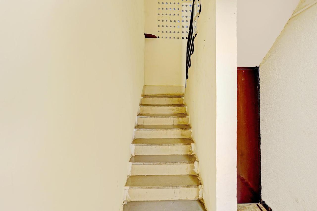 Amba Executive An Apartment Hotel Mundhva Exterior photo
