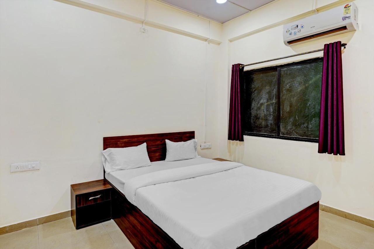Amba Executive An Apartment Hotel Mundhva Exterior photo